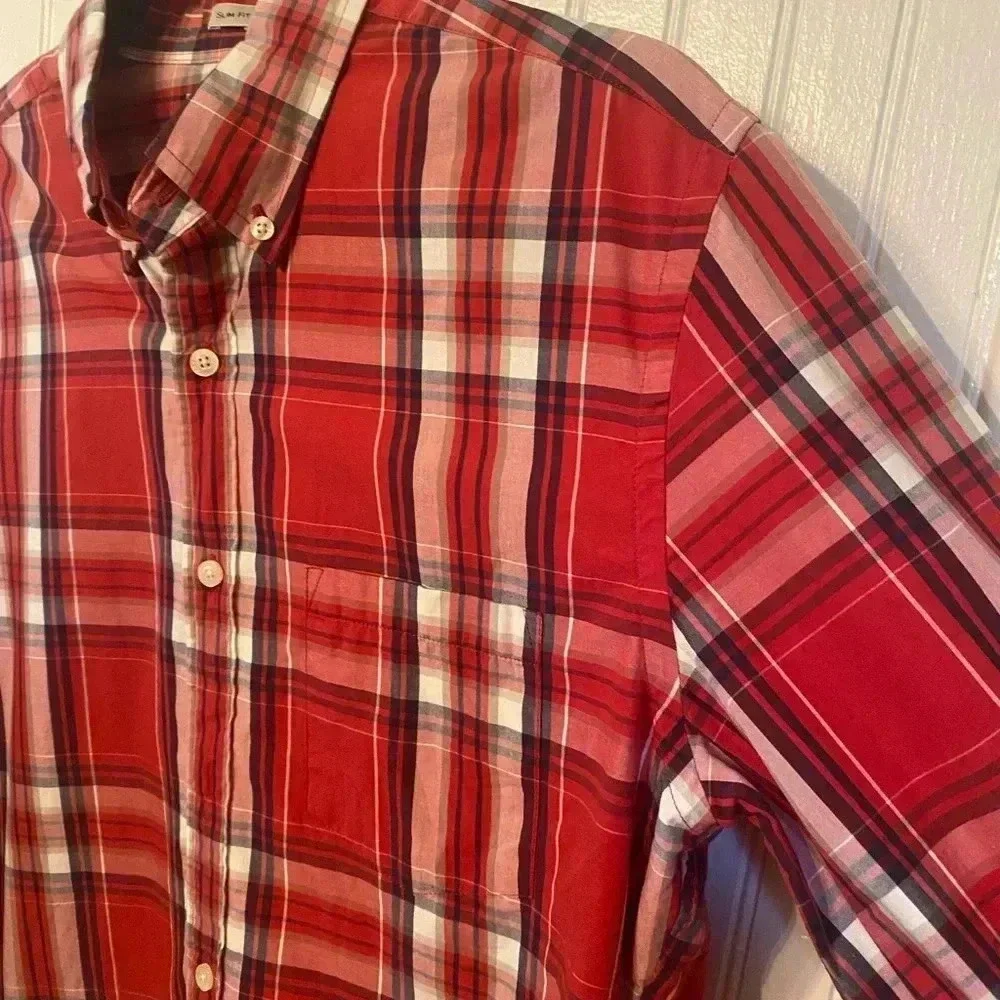 J. Crew Men’s plaid Long Sleeved Button-up shirt
